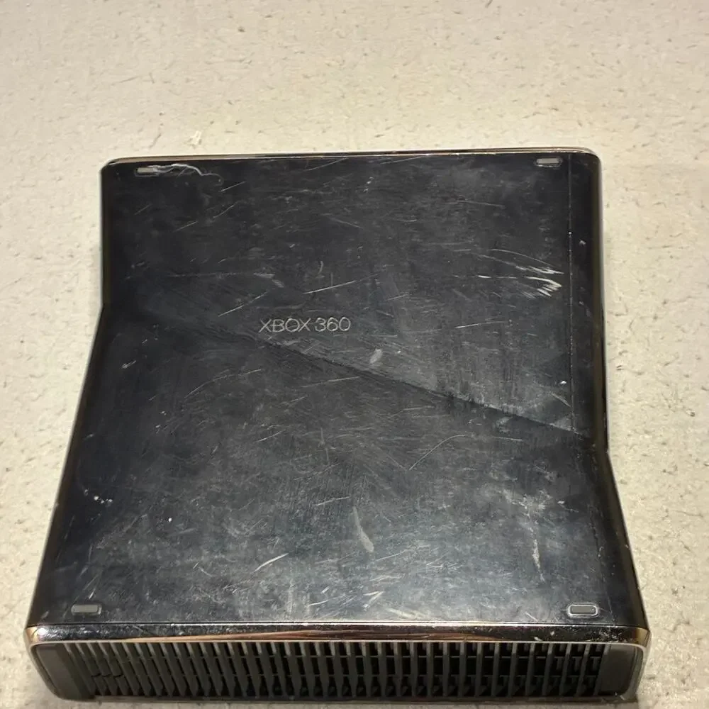 Xbox 360 Slim Bundle